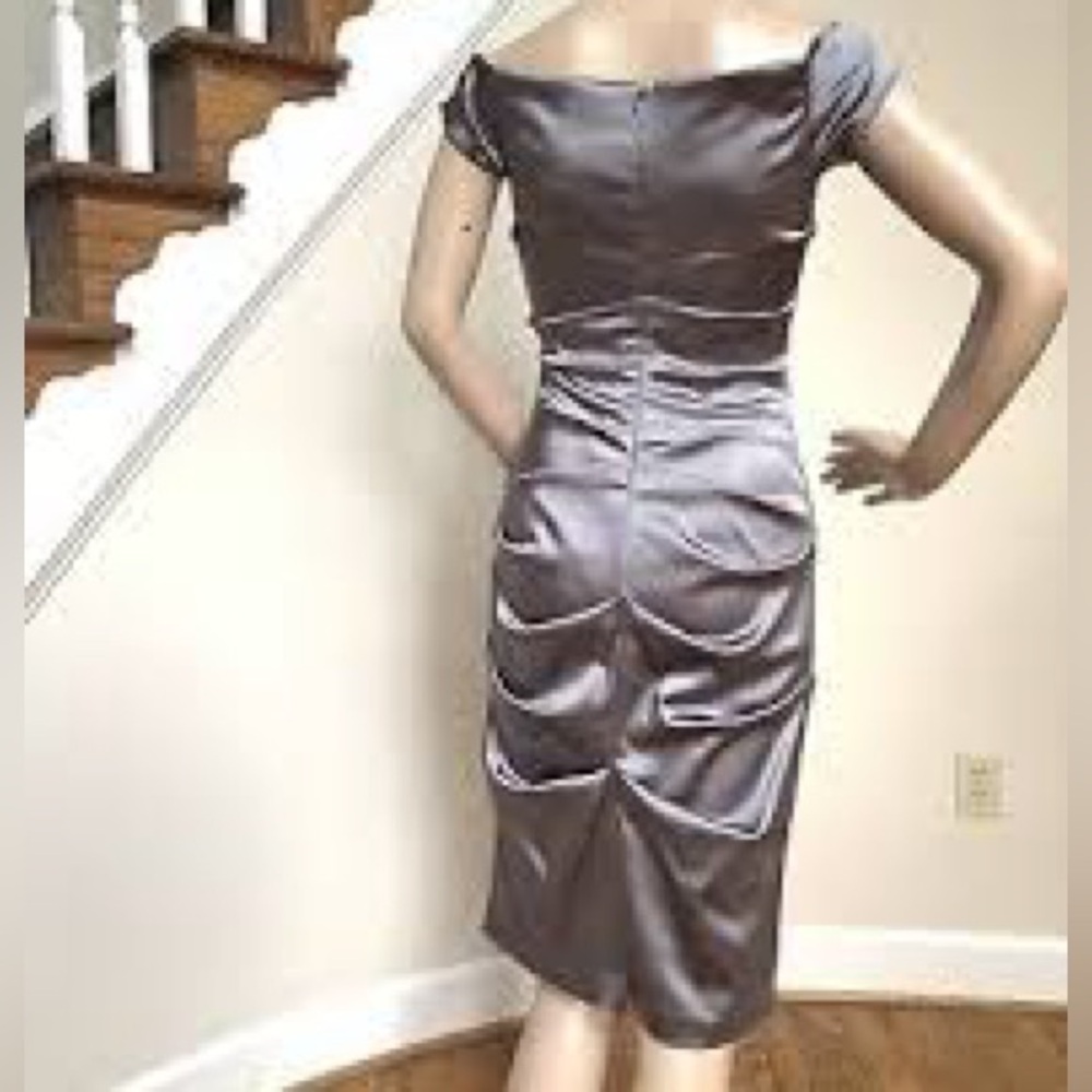 NWT Nicole Miller Knee-Length Body Contouring Ruched Silk and Spandex Dress—BLUE - Picture 5 of 11